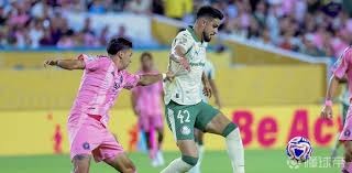 什么是博弈中的“遗憾最小化”？解析十三水摆牌后的心理复盘。（从十三水摆牌看博弈论的“遗憾最小化”：一次心理复盘解析）